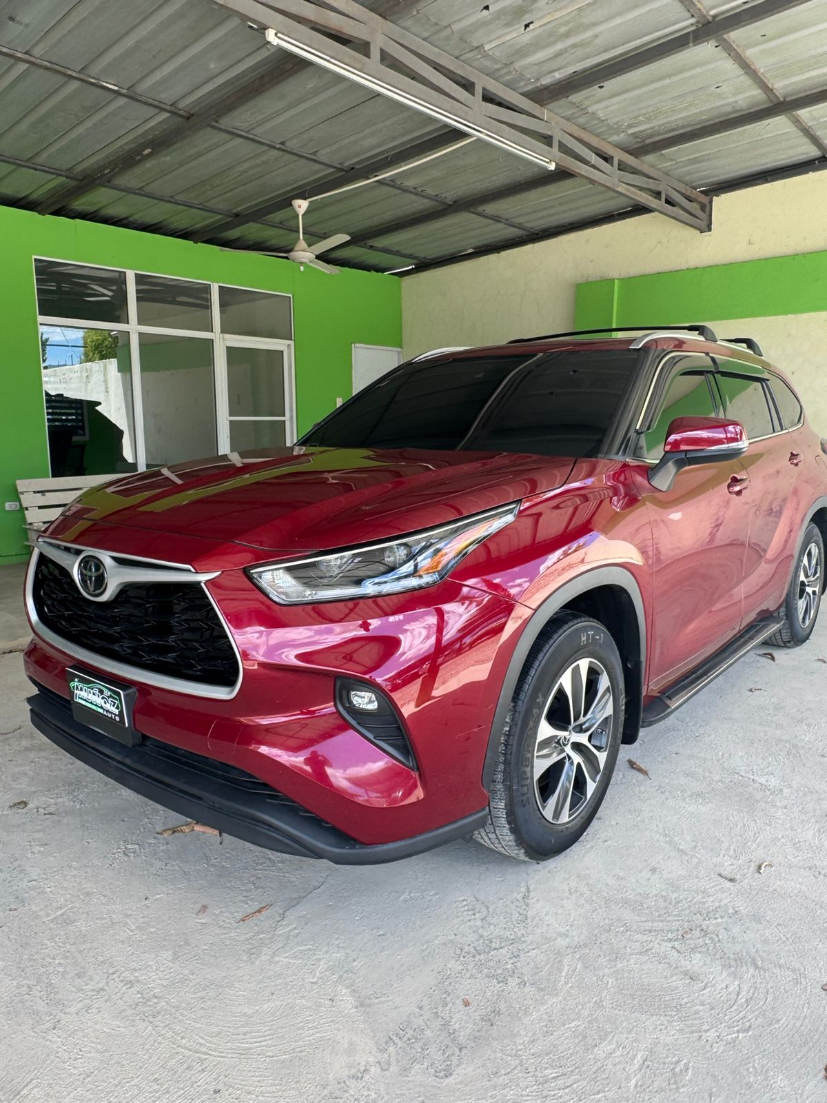 TOYOTA HIGHLANDER XLE 2021